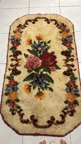 Tapete de lã artesanal feito a mão
