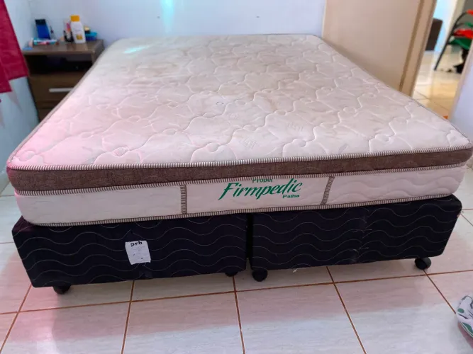 Cama box de casal Quemm 
