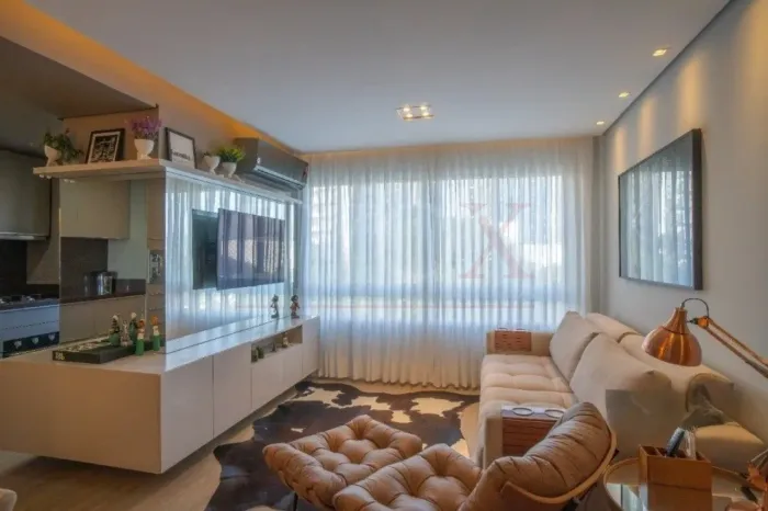 Apartamento de 2 Dormitórios no Petrópolis - Porto Alegre-RS: Suite, 1 Vaga, Mobiliado e I