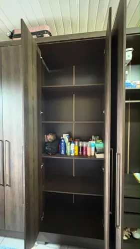Vendo guarda-roupa