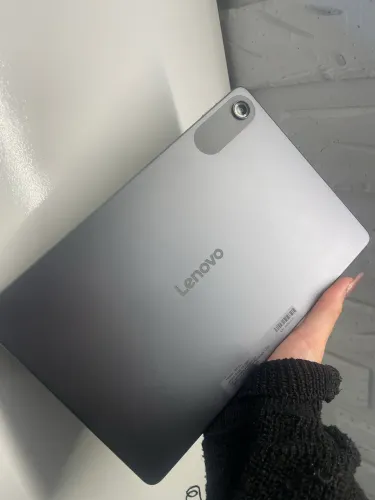Tablet Lenovo Tab 10.1 64GB 4GB RAM + Teclado, Mouse e Caneta Stylus - Seminovo