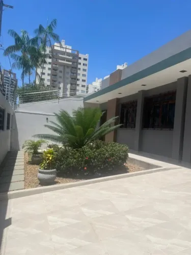 PARQUE 10 - CASA PARA LOCAÇÃO RESIDENCIAL OU COMERCIAL
