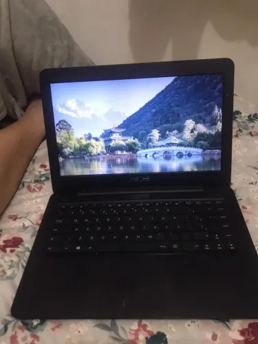 Vendo computador e tv em perfeito estado