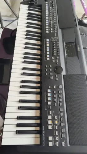 Vendo teclado Yamaha RX 600 sampleado todo completo