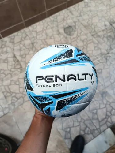 Bola de campo e futsal