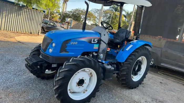 LS Tractor U60 2022 novíssimo!!!!!!