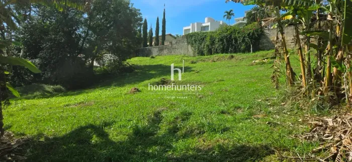Lote em Condomínio de Alto Padrão com 530 m² à Venda na Região da Hípica  Jardim das Palme