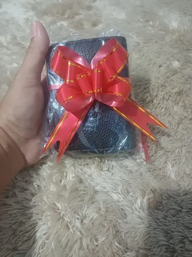 Laços vermelhos para presentes