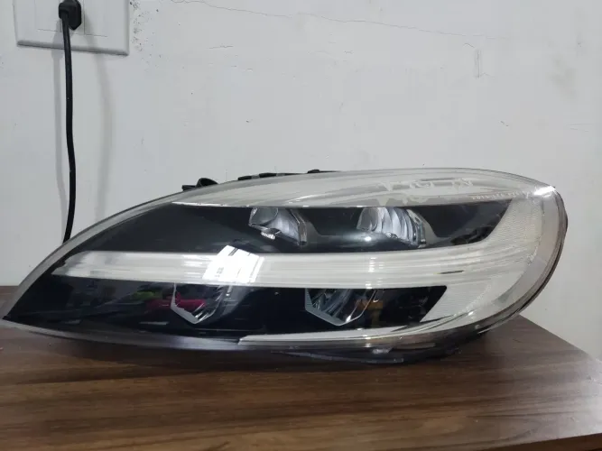 Farol volvo v40 Full led 2017 a 2019 lado esquerdo