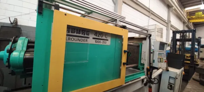 INJETORA DE PLASTICOS ARBURG MODELO 420C 1000-350
