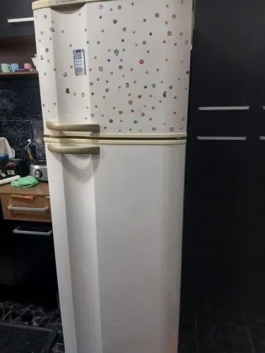 Geladeira Electrolux DC39