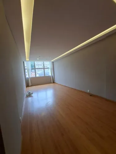 Imóvel para aluguel com 120 metros quadrados com 3 quartos em Centro - Petrópolis - RJ