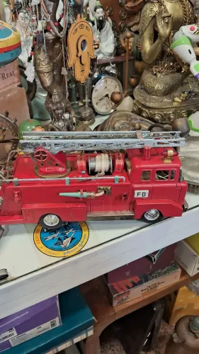 Raro Carrinho de Bombeiro em lata anos 60 sem testes