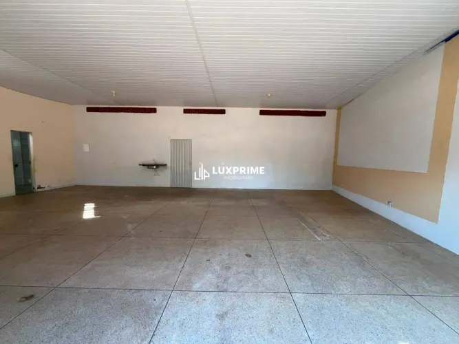Sala comercial em Luzimangues para locação por R$: 2.100