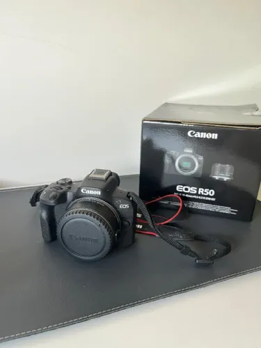 Câmera cânon R50