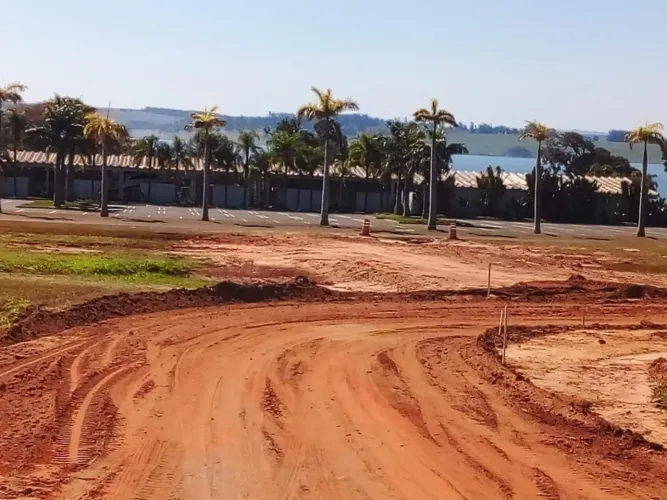Terreno em Condomínio para Venda em Paranapanema / SP no bairro Paranapanema