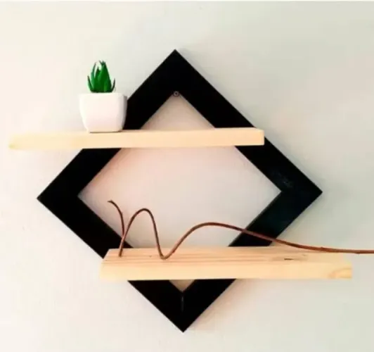 Quadro Decorativo em Pinus Prateleira Dupla Nicho