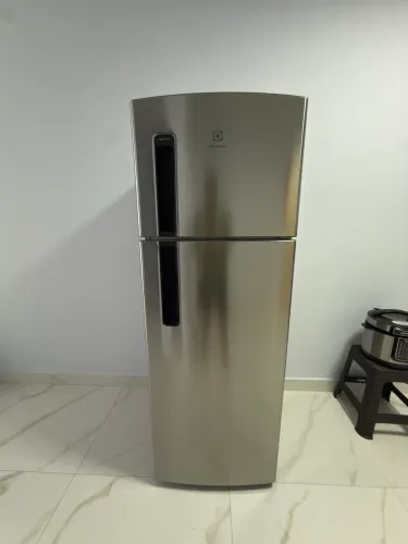 Geladeira Eletrolux Frost Free 320L Garantia + Nota Fiscal