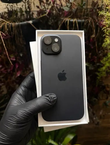 ? iPhone 15 - 128GB