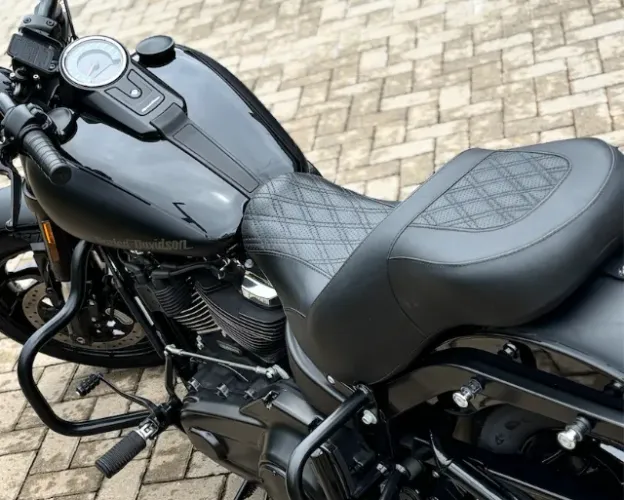 Banco Comfort Original Harley-Davidson Sport Glide - Reencapado Pedrinho Bancos