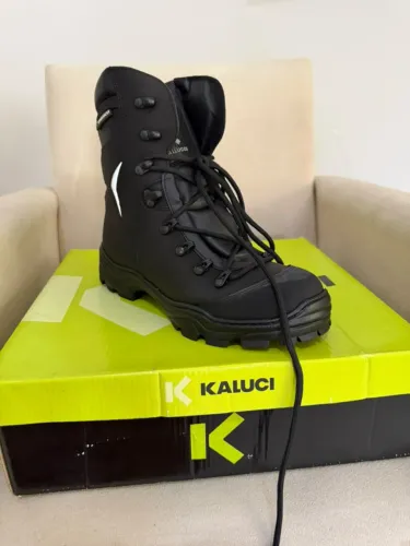Coturno Kaluci tamanho 39