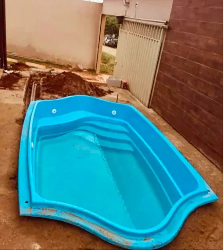 Piscina em Fibra Premium modelo Jade de 3.85x2.17x1 Direto da Fábrica!