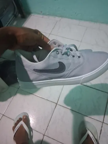 Vendo um tênis da Nike original