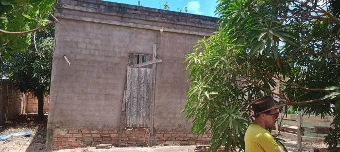 Vendo casa em construção no juá