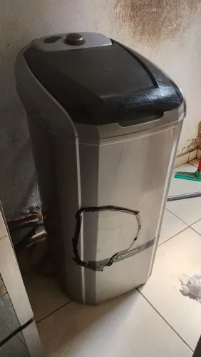 Tanquinho funcionando perfeitamente pra vender logo. Troco em celular.