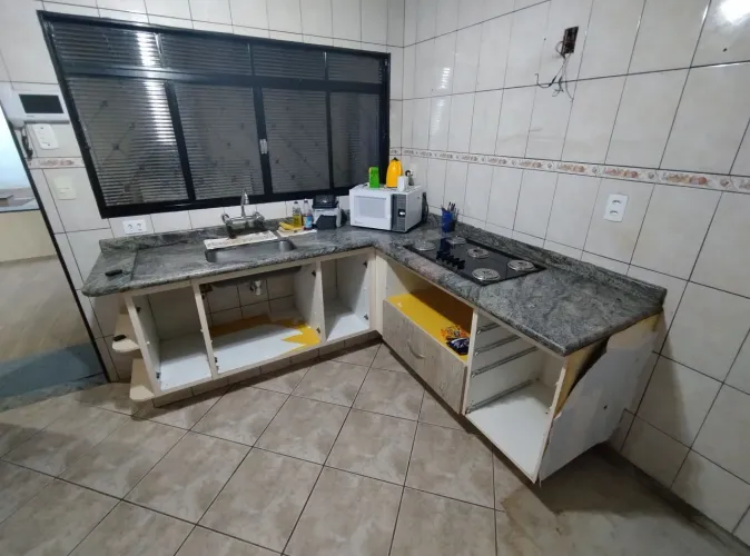 Pia de granito usada com Cuba 