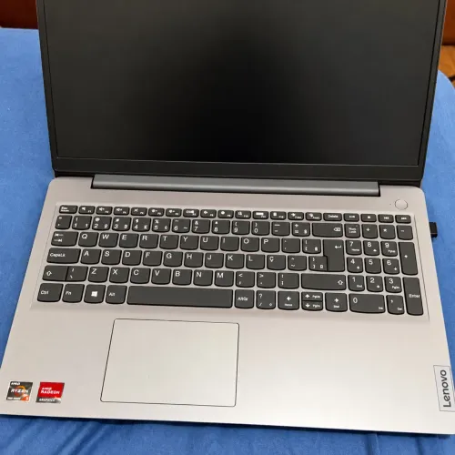 NOTEBOOK LENOVO IDEAPAD 3 RYZEN 7 | 12GB RAM | SSD 512GB | EXCELENTE ESTADO