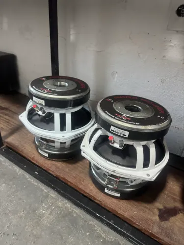 Peças de som automotivo no preço 2