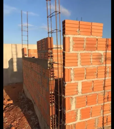 Mãos de pedreiro consulte disponibilidades 