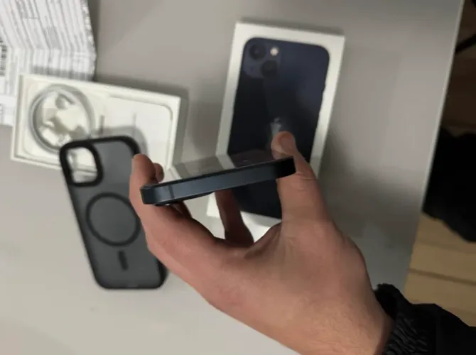 iPhone 13