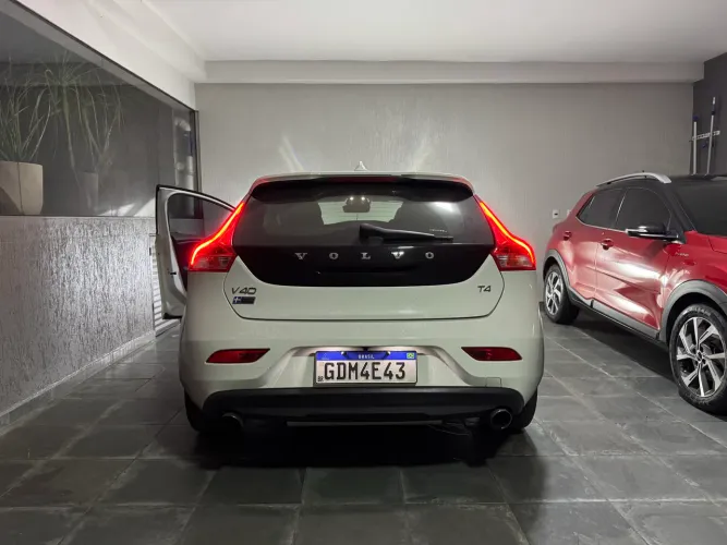 Volvo V40 T-4 Kinetic 2.0 Aut. 2017