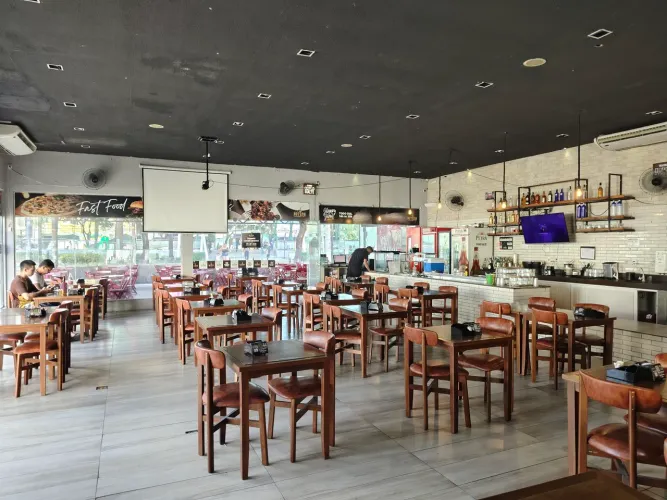 " BAR E RESTAURANTE EM MESSEJANA"