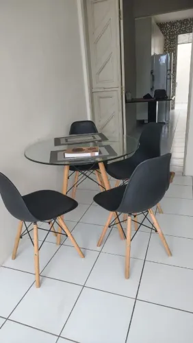 Mesa de Jantar Completa à Venda