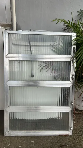 Basculante de alumínio 