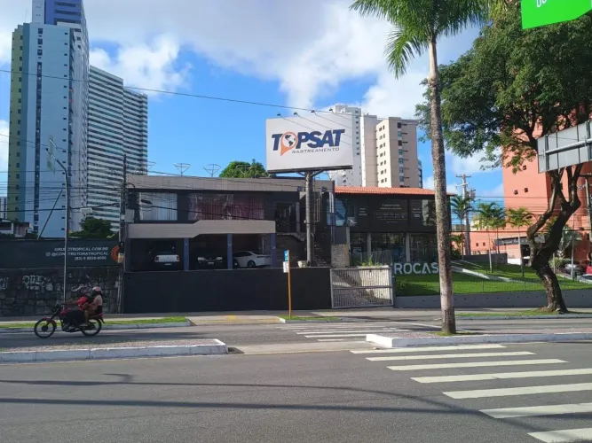 Casa para Locação em João Pessoa, Miramar, 4 dormitórios, 4 suítes, 6 banheiros, 4 vagas