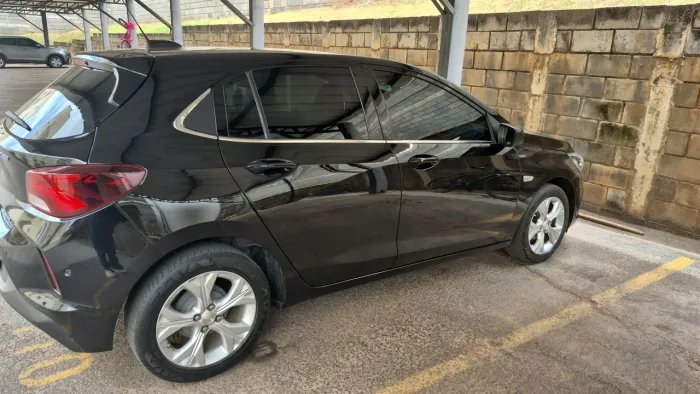 Chevrolet Onix Hatch Premier 1.0 12V TB Flex Aut. 4P 2020
