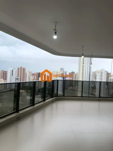 Apartamentos de Luxo a 600m da Beira Mar: Venha Para o Icon!