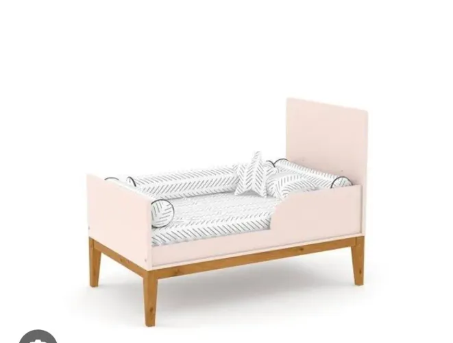 Berço Matic rose vira cama, em bom estado