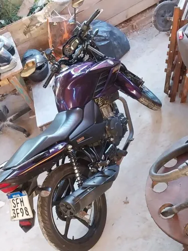 Fazer 150 roxa