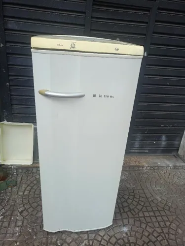 Geladeira Eletrolux funcionando perfeitamente entrego