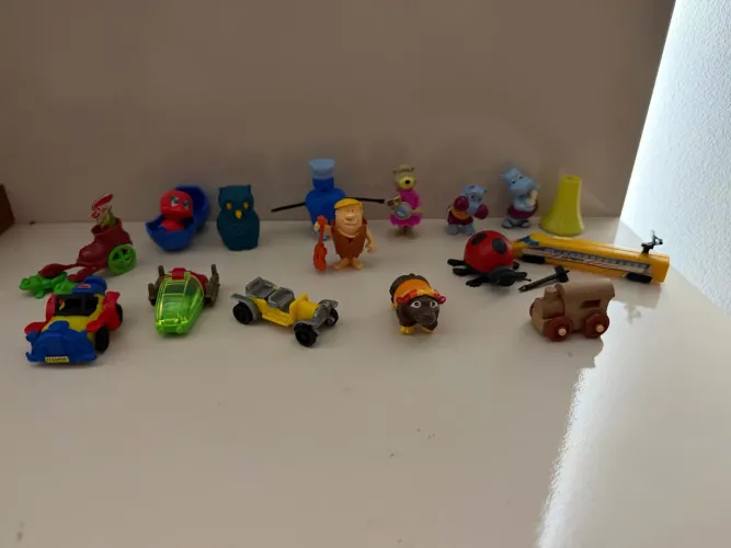 Lote Kinder ovo Antigo