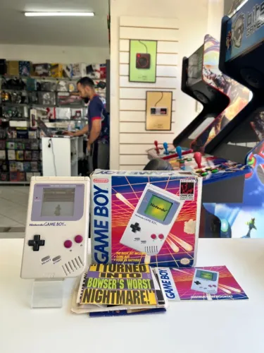 CONSOLE GAME BOY CLÁSSICO DMG-01 NA CAIXA + TELA IPS BACKLIGHT MOD SEMINOVO - NINTENDO
