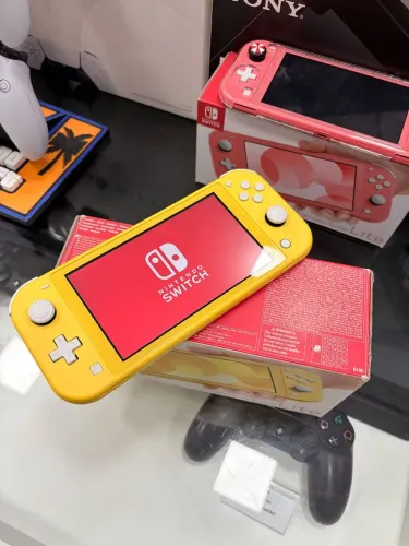 Nintendo Switch Lite yellow original novinho bloqueado 