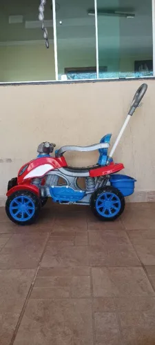 Motoca Maral Spider c/ Haste. Troco por som automotivo.