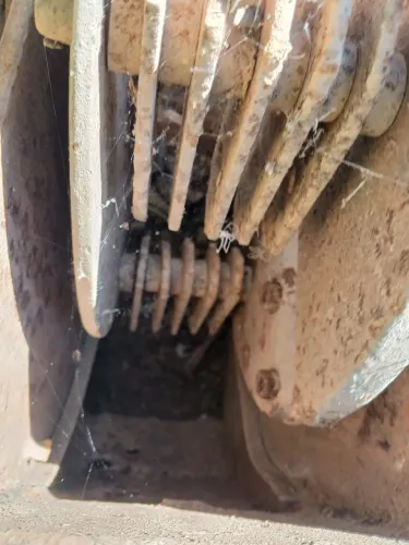 Vendo essa picadeira sem motor.