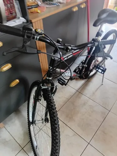 Bicicleta sem uso.aro 26 marcha 18